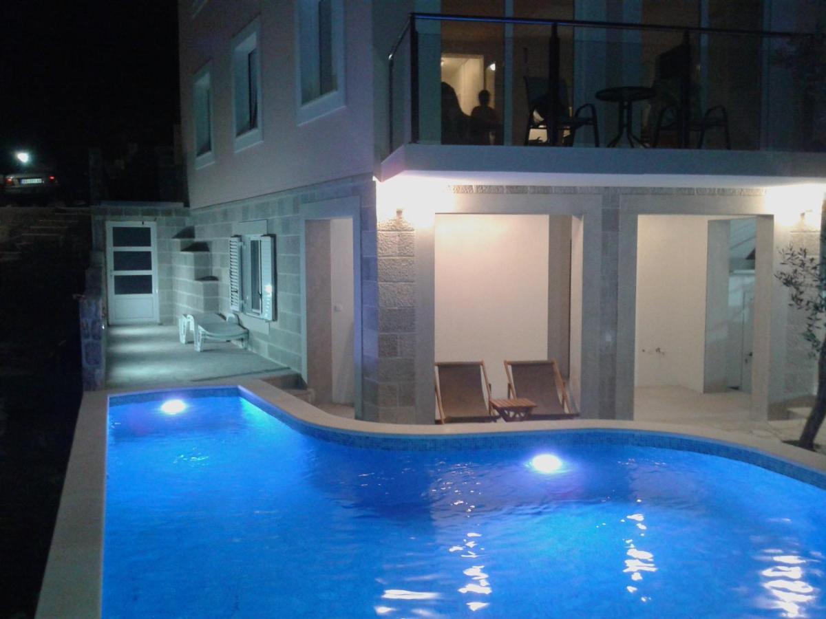 Apartments Odiva 루시티차 외부 사진